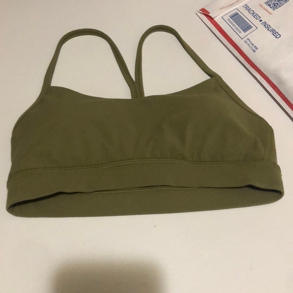 Lululemon - Picture 2 of 4